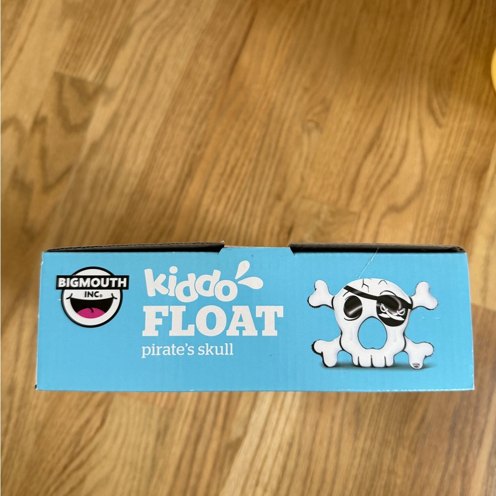 Kids Pirate Skull Pool Float Beach Inflatable - Picture 2 of 2